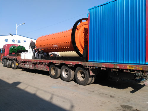 球磨機發(fā)貨裝車(chē)中